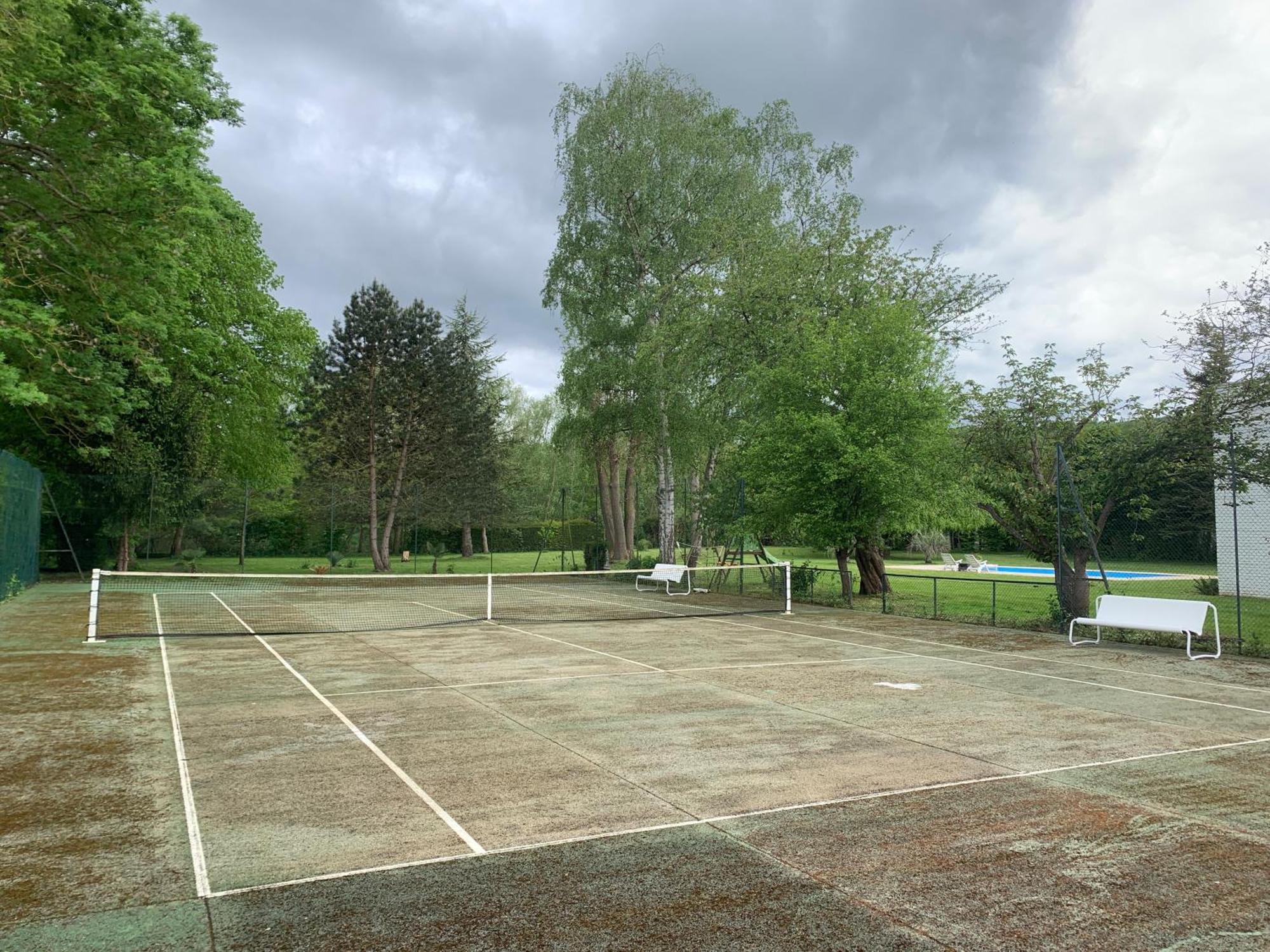 Appartement Familial Au Bord De La Marne, Jardin 8000M2, Piscine, Court De Tennis, Terrasse, Parking Gratuit Proche Disneyland Isles-les-Villenoy Exterior photo