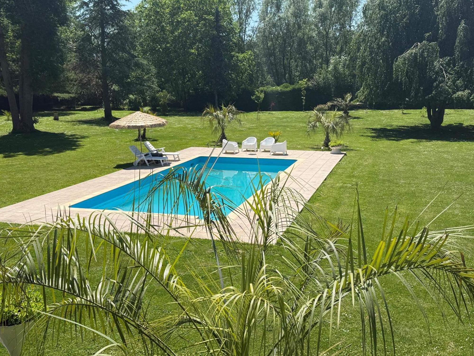 Appartement Familial Au Bord De La Marne, Jardin 8000M2, Piscine, Court De Tennis, Terrasse, Parking Gratuit Proche Disneyland Isles-les-Villenoy Exterior photo